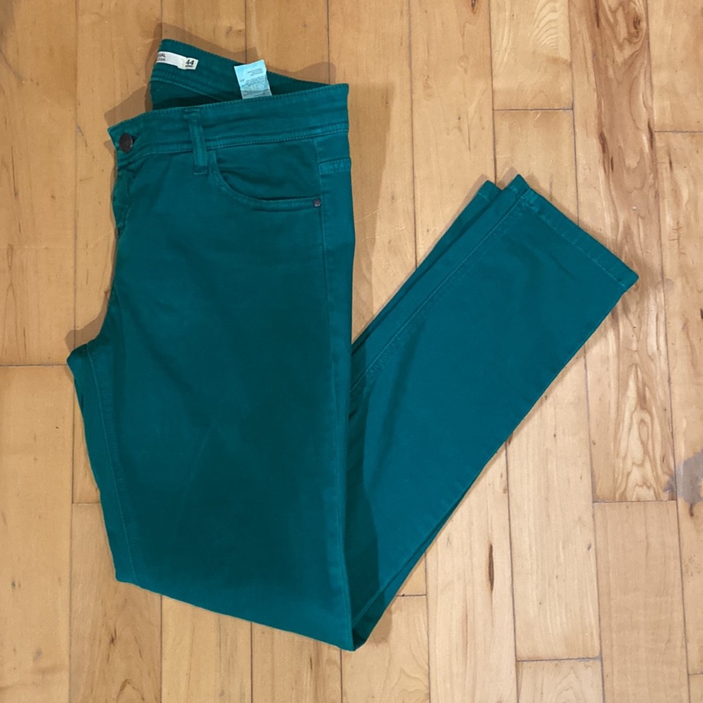 Green skinny jeans
